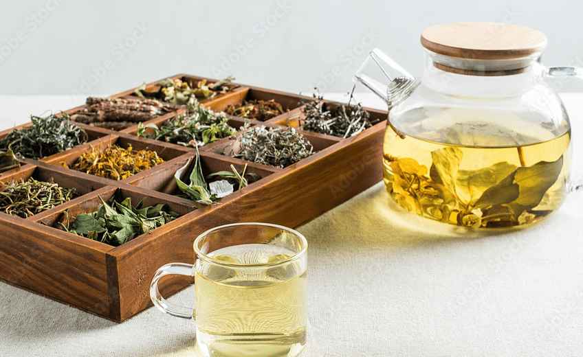 さまざまな漢方の生薬と漢方茶