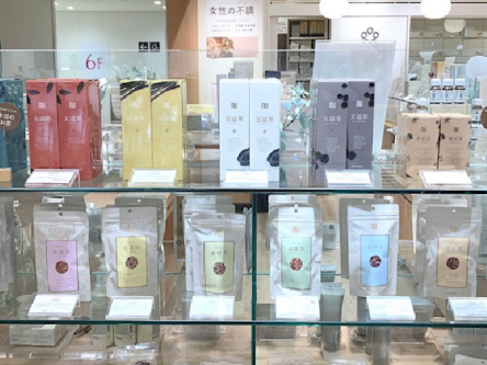 名古屋タカシマヤゲートタワーモール店 内観(陳列状況)