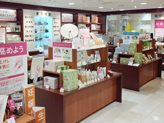 薬日本堂 横浜髙島屋店 内観