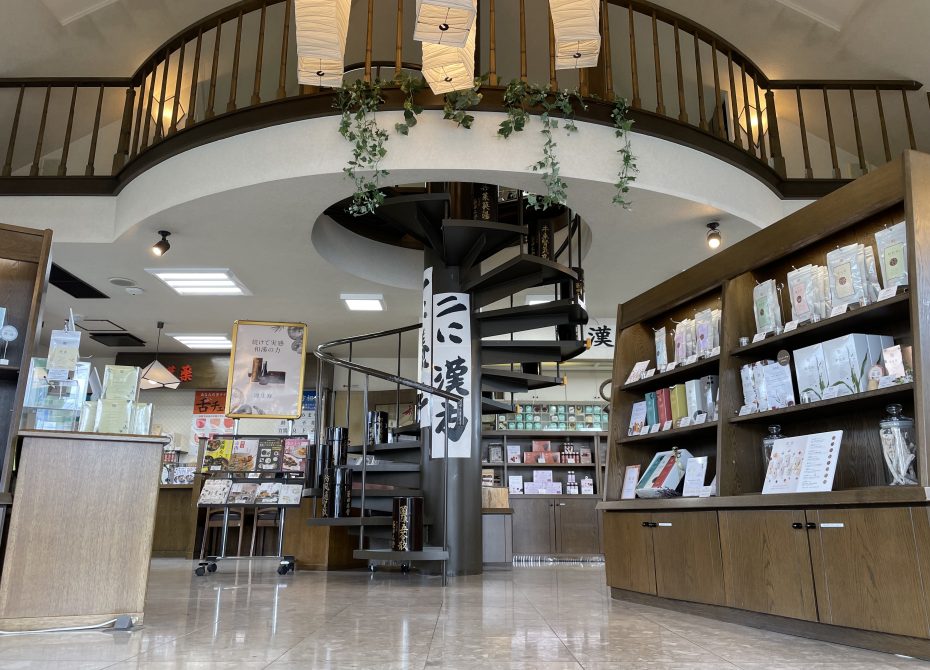 薬日本堂 旭川豊岡店 内観