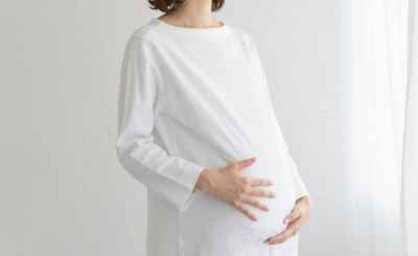 妊活に取り組む女性